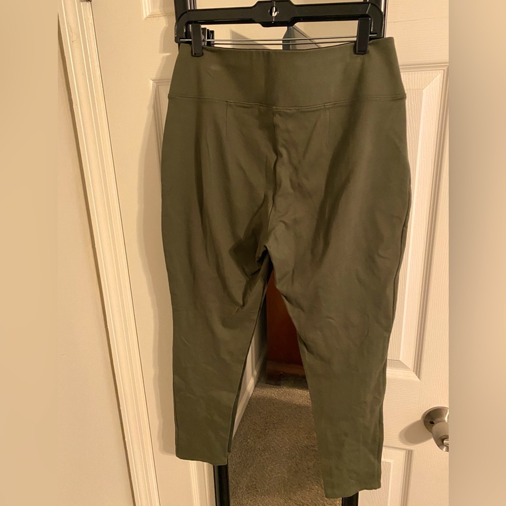 Nine West leggings olive in color